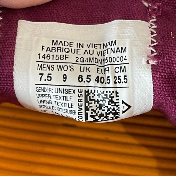 Converse All Stars removable insoles shoes in a size women’s 9 men’s 7.5 - Picture 5 of 17